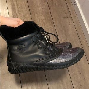 Sorel Black Sherpa Lined Duck Boots